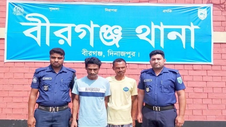 বীরগঞ্জে মন্দির ও মূর্তি ভাঙচুর, বাড়িঘরে আগুন, সন্ত্রাসী হা